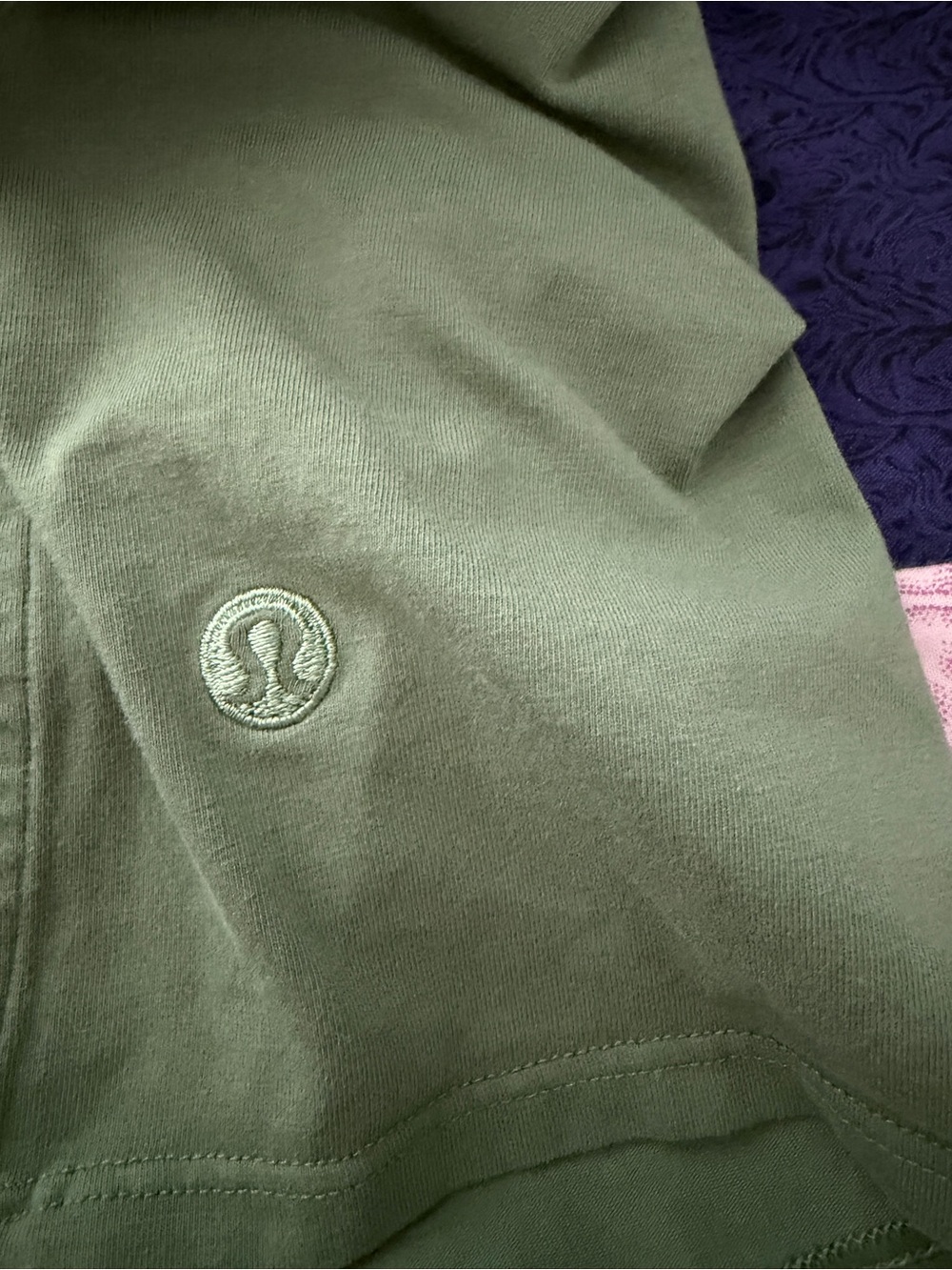 Classic Women's Long-Sleeve organic Crewneck Top - Olive - Picture 4 of 4